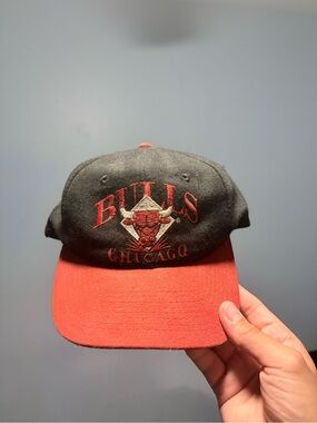 NBA Chicago Bulls Black and Red Snapback Hat